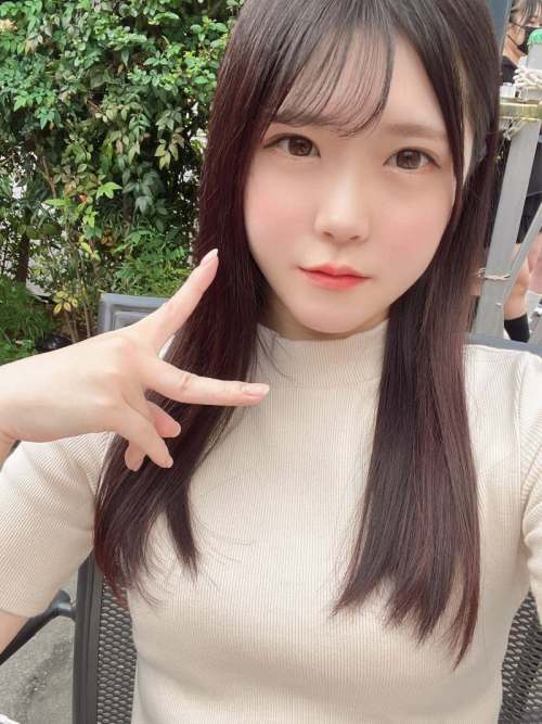 皆瀬明里(皆瀬あかり)个人资料照片